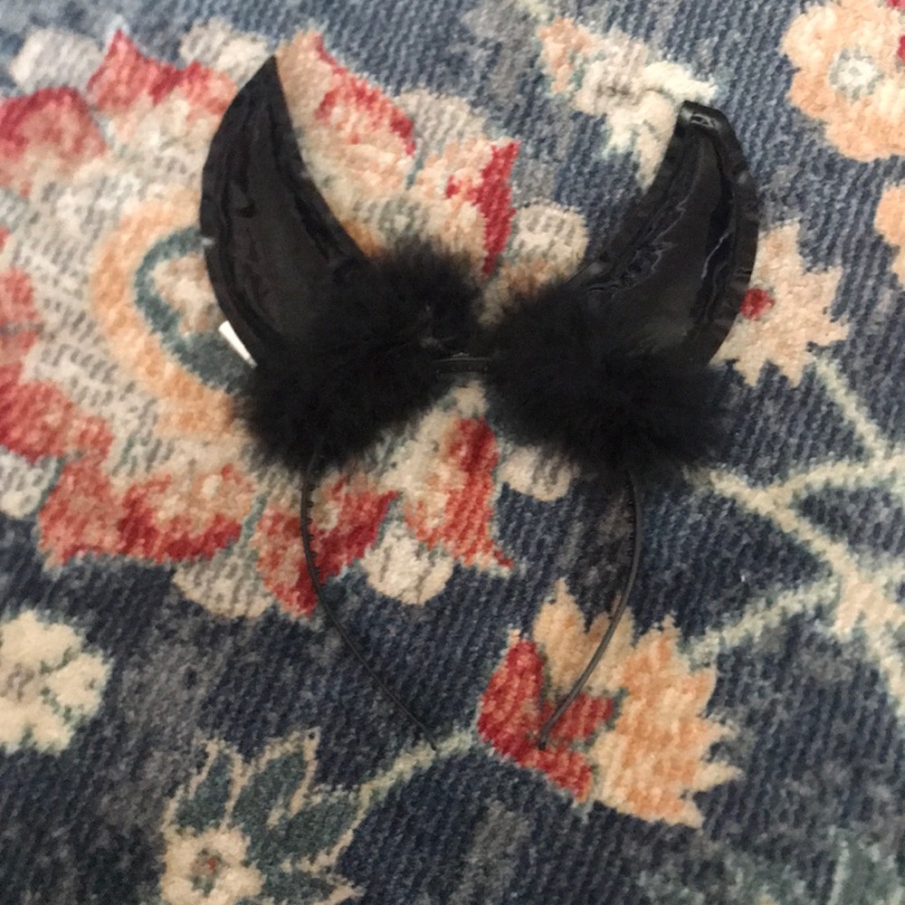 Black Vinyl Horns